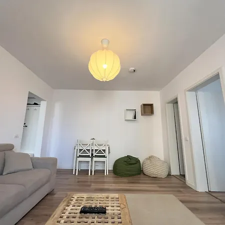 Lazy's Haven - Chic Escape In *