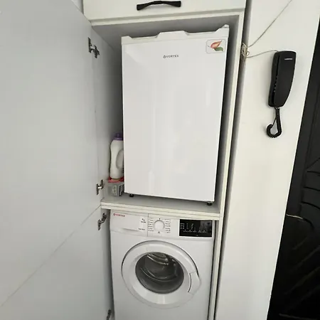 Lazy's Haven - Chic Escape In Appartement