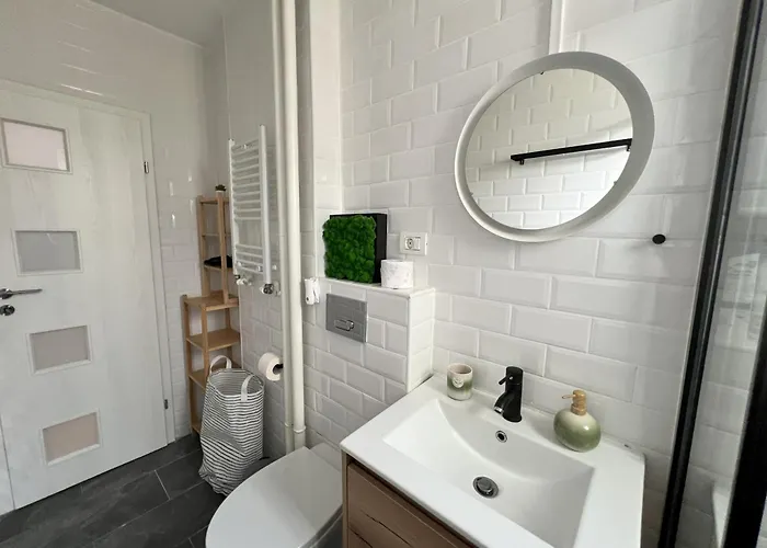 Lazy's Haven - Chic Escape In Apartment