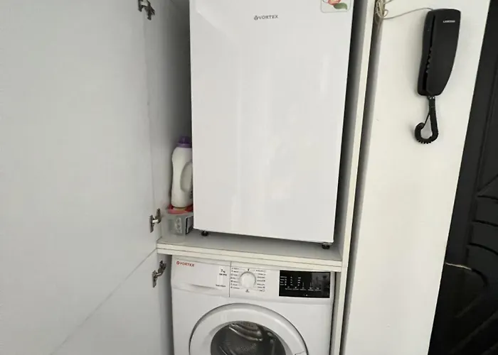 Lazy's Haven - Chic Escape In Апартаменти