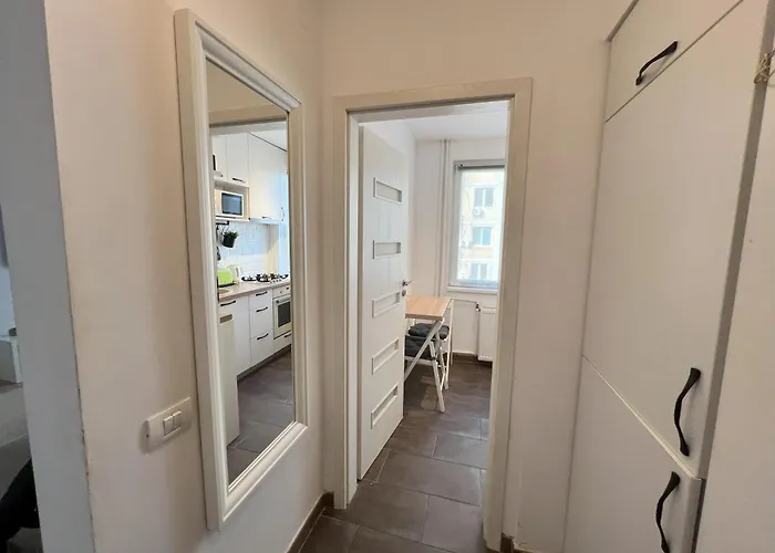 Апартаменти Lazy's Haven - Chic Escape In Бухарест